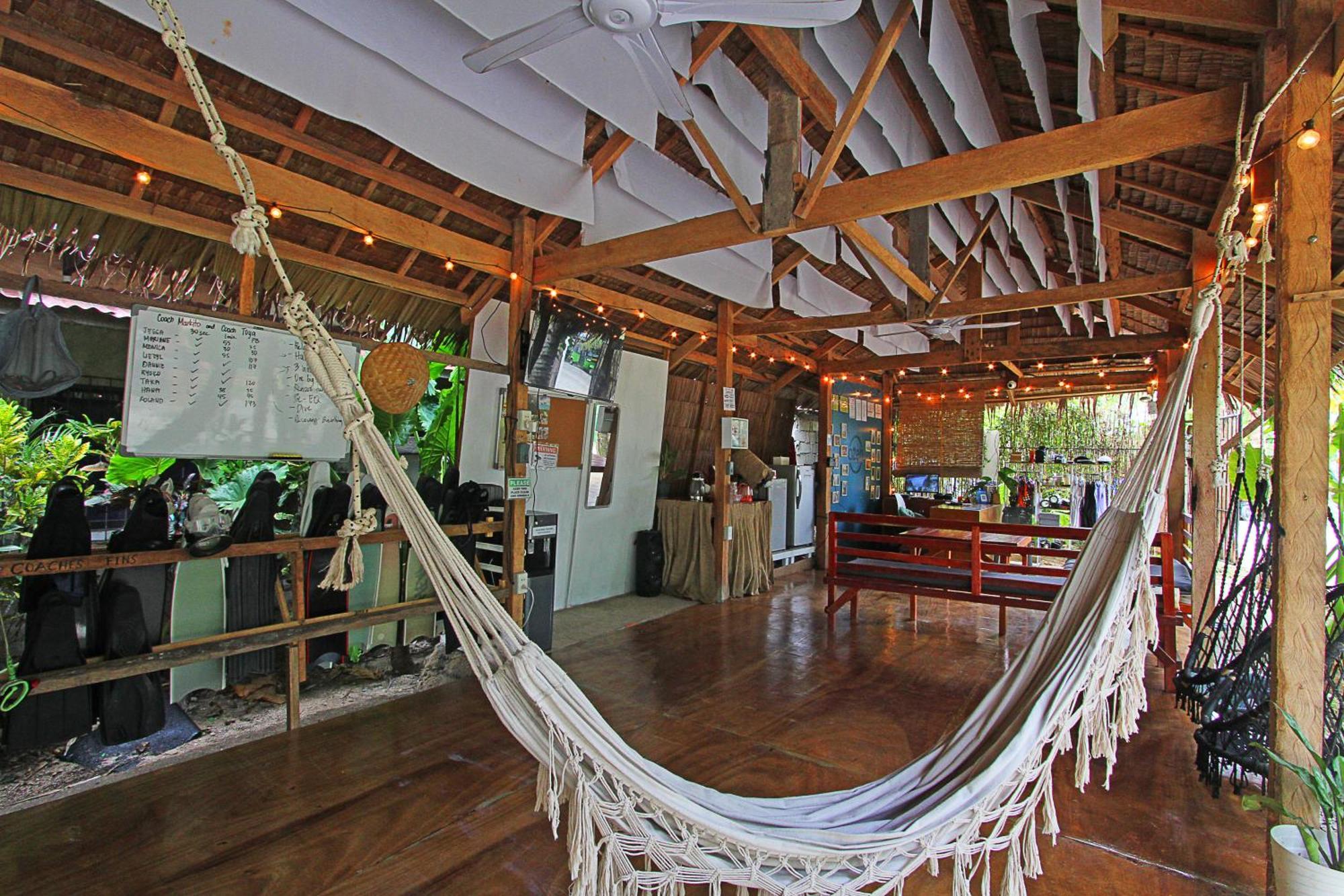 Ozen Freediving Hostel General Luna  Exterior photo
